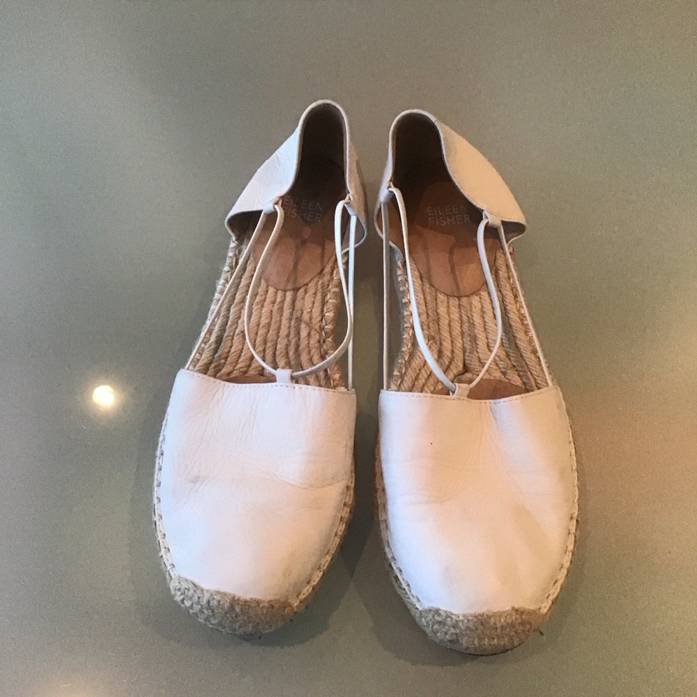 Eileen Fisher Lee White Washed Leather Flat Stretch Espadrille‎ Sandals 9